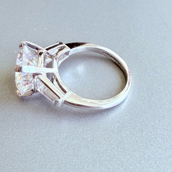 Estate Platinum 3.85 CT Solitaire White Spinel Engagement Ring Round Ring - Picture 4 of 15